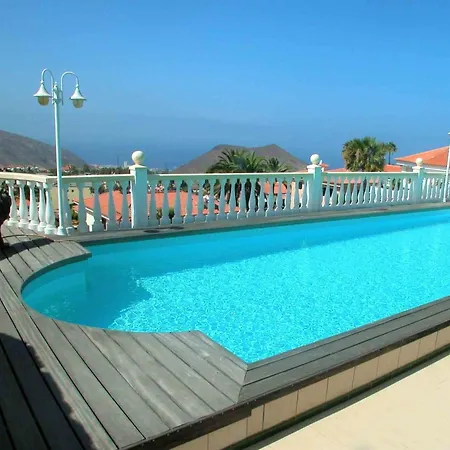 Charmante In Mit Pool Und Grill Apartamento